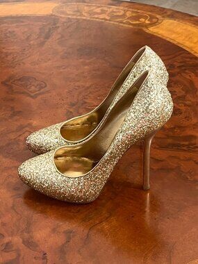 MIU MIU Gold Coarse Glitter Stiletto Round Toe Pumps Sz 39/9